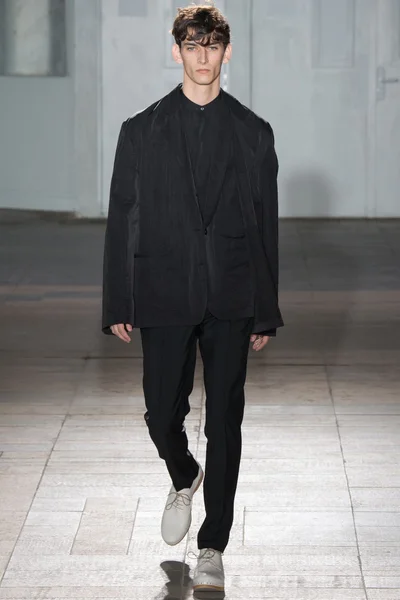 Look 2